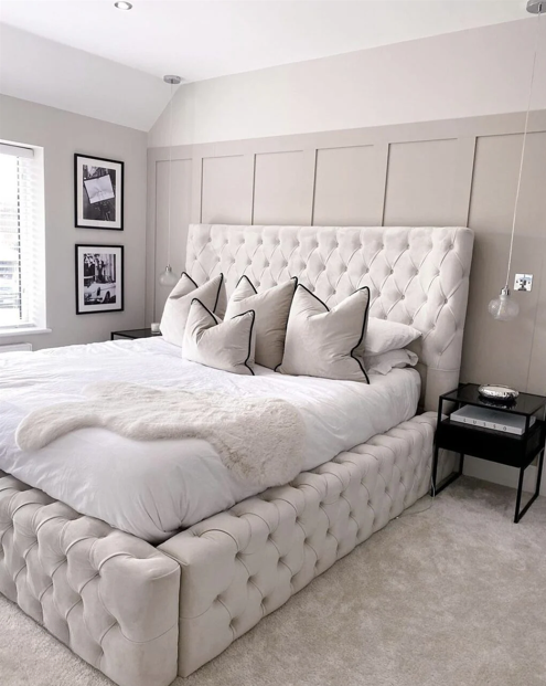 Duchess Chesterfield Bed