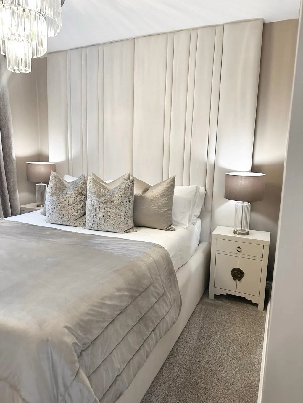 Château Wide Panelled Bedframe